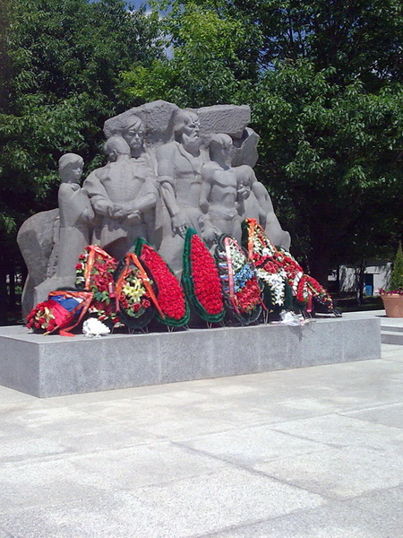 Мемориал в Чистяковской роще